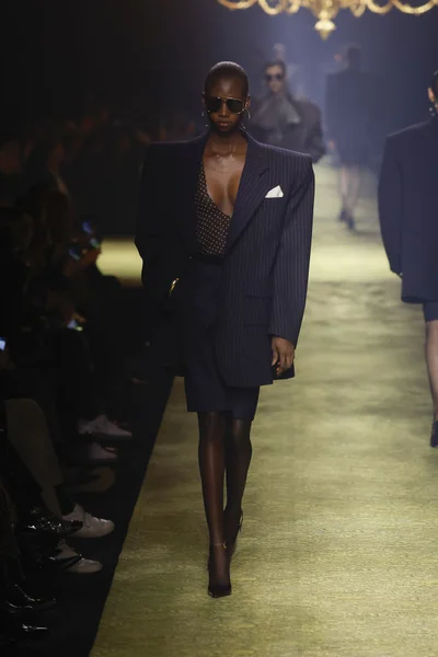 Look 7